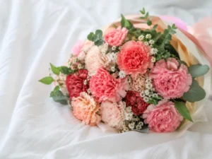 カーネーションの花束の画像